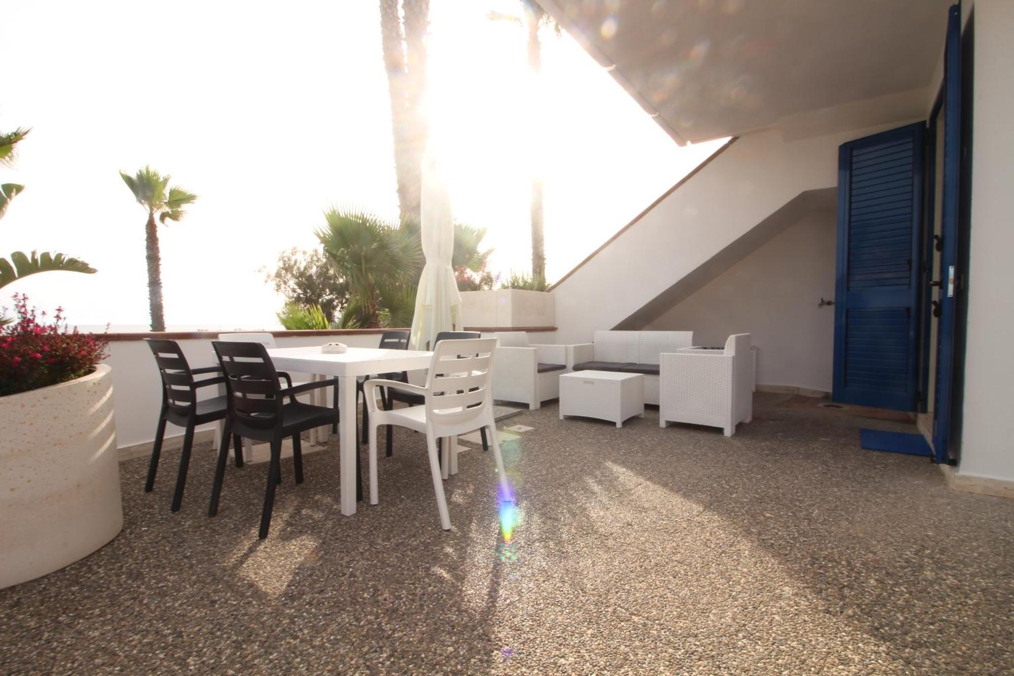 Residence Mare Azzurro 토레 산 지오반니 우겐토 외부 사진