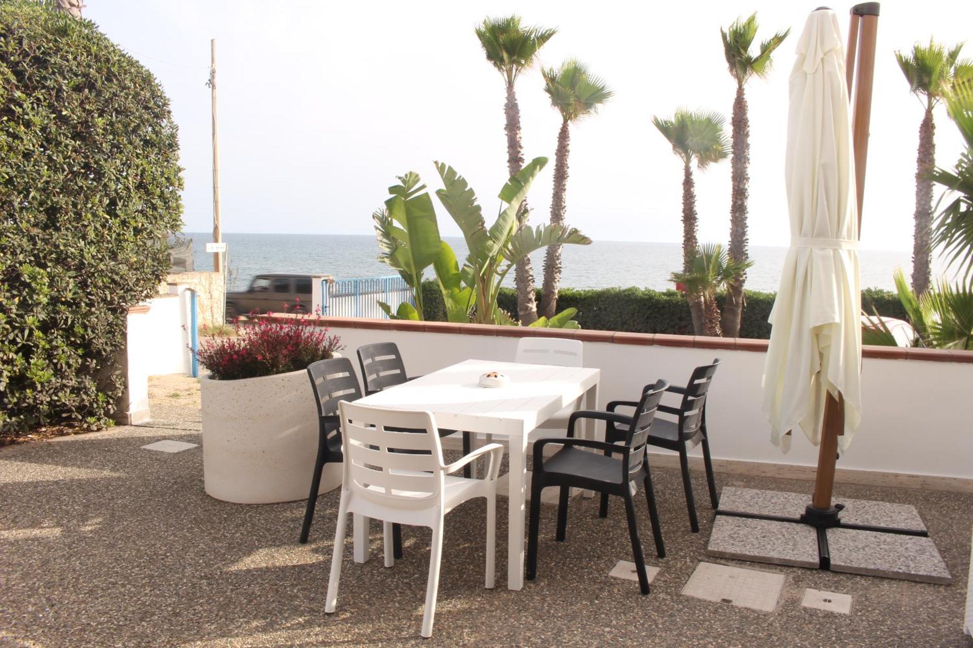 Residence Mare Azzurro 토레 산 지오반니 우겐토 외부 사진