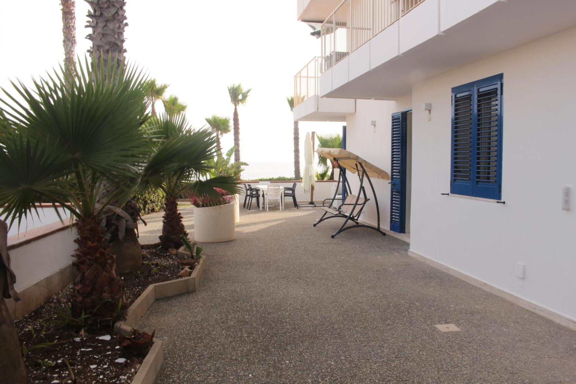 Residence Mare Azzurro 토레 산 지오반니 우겐토 외부 사진