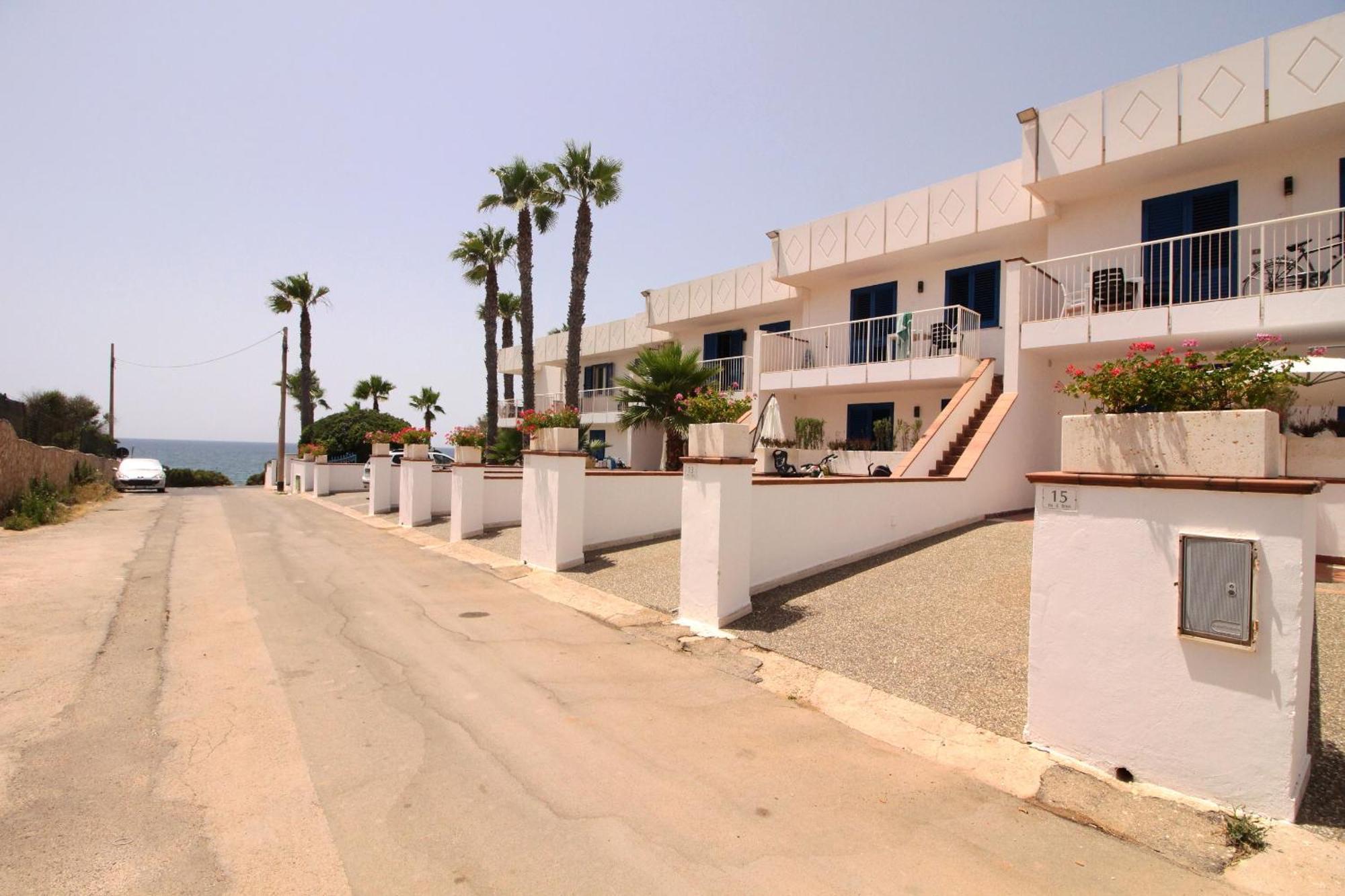 Residence Mare Azzurro 토레 산 지오반니 우겐토 외부 사진